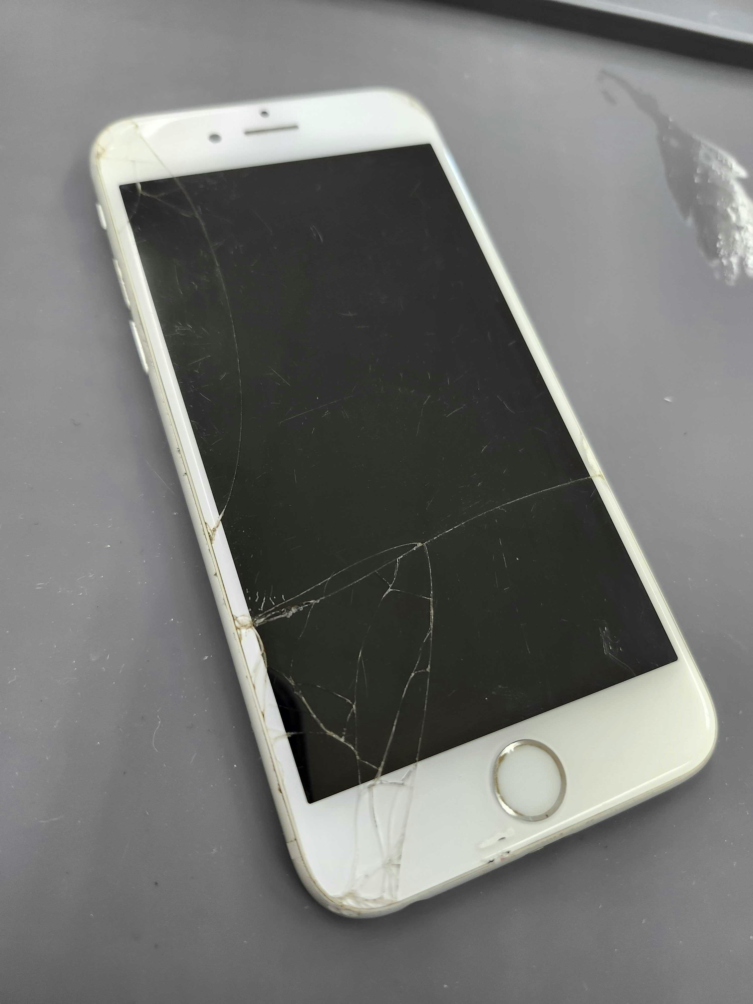 iphone6　iPhone修理　iPhone　修理　画面割れ　画面交換　豊川　豊橋　新城　蒲郡　湖西　浜松