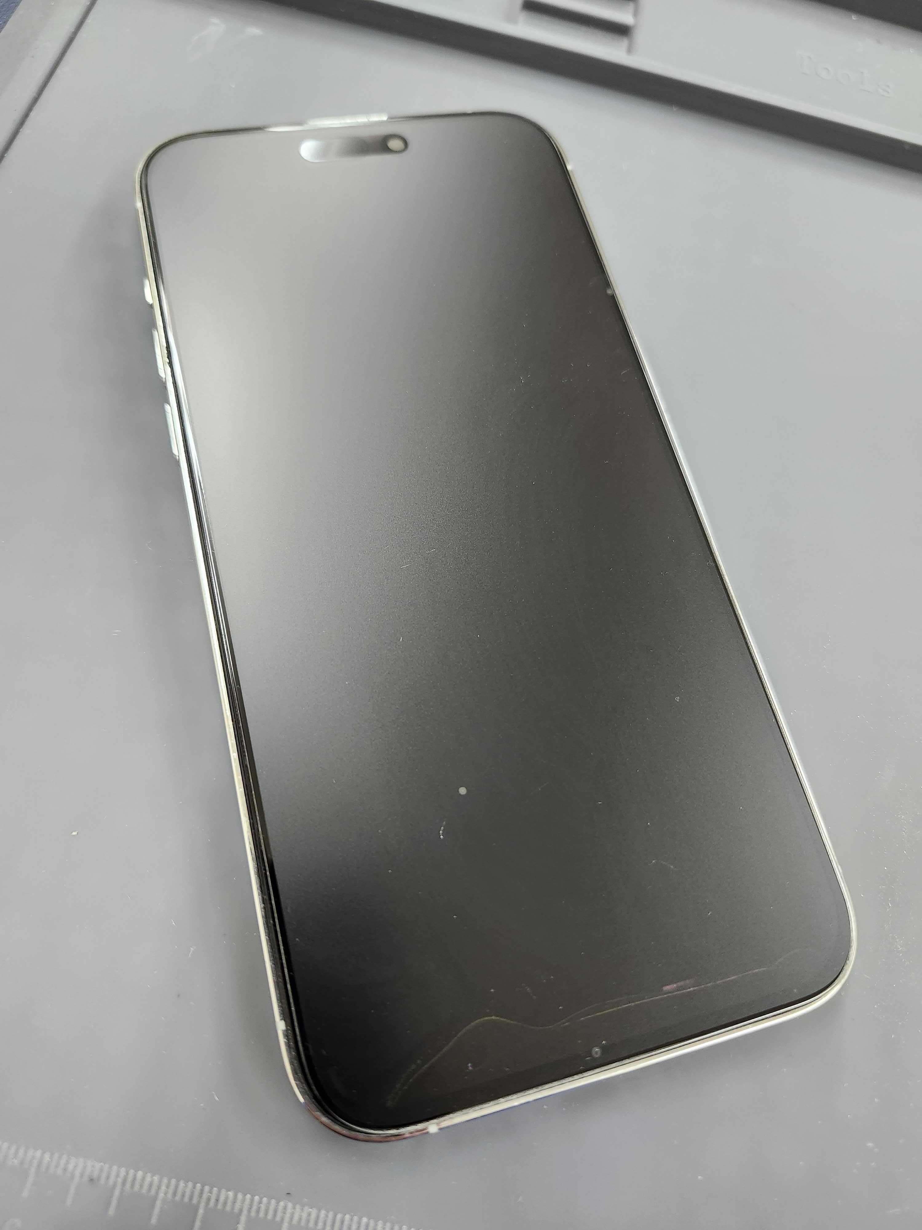 豊川市】iPhone14 Pro Maxの液晶漏れ・画面真っ暗症状を即日修理｜当日