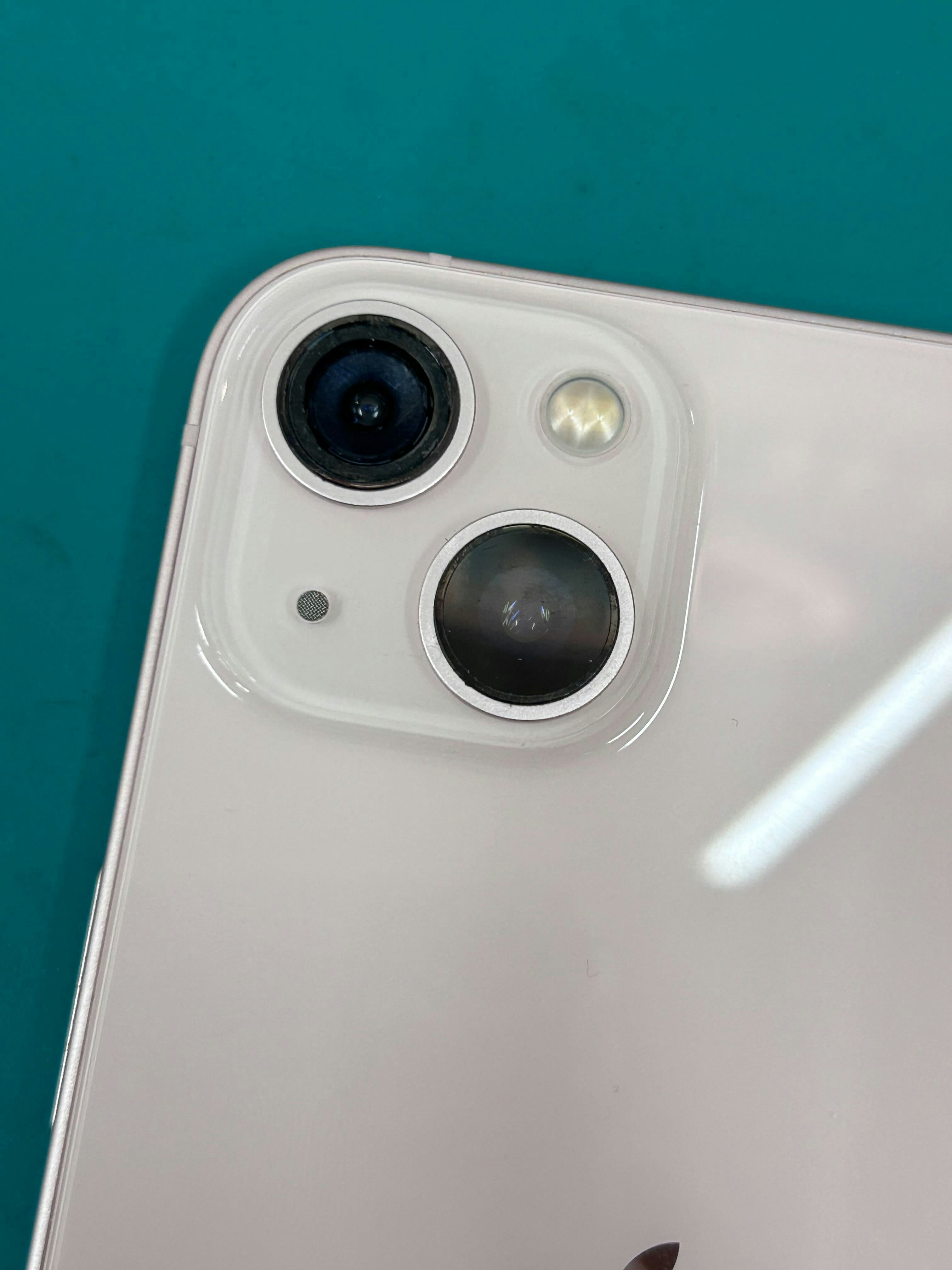 iPhone13 レンズ割れ