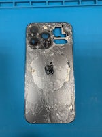 iPhone13Pro 背面バキバキ🚨 背面交換【イオン豊橋南】
