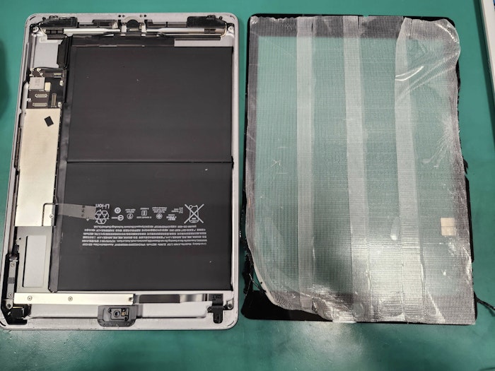 iPad　修理　豊川市　ガラス交換