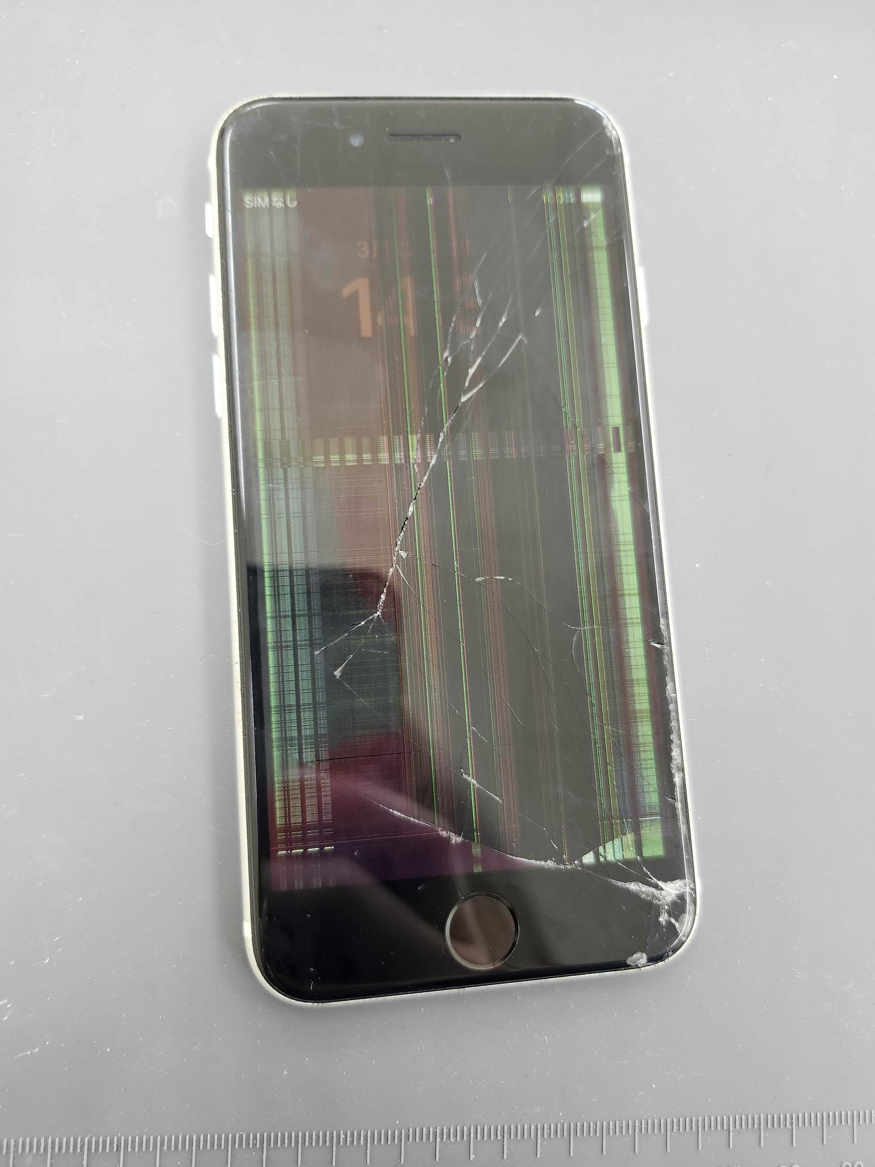 iPhoneSE2　iPhone　iPhone修理　修理　即日　データそのまま　画面交換　画面修理　液晶修理　豊川　豊橋　新城　蒲郡　湖西　浜松
