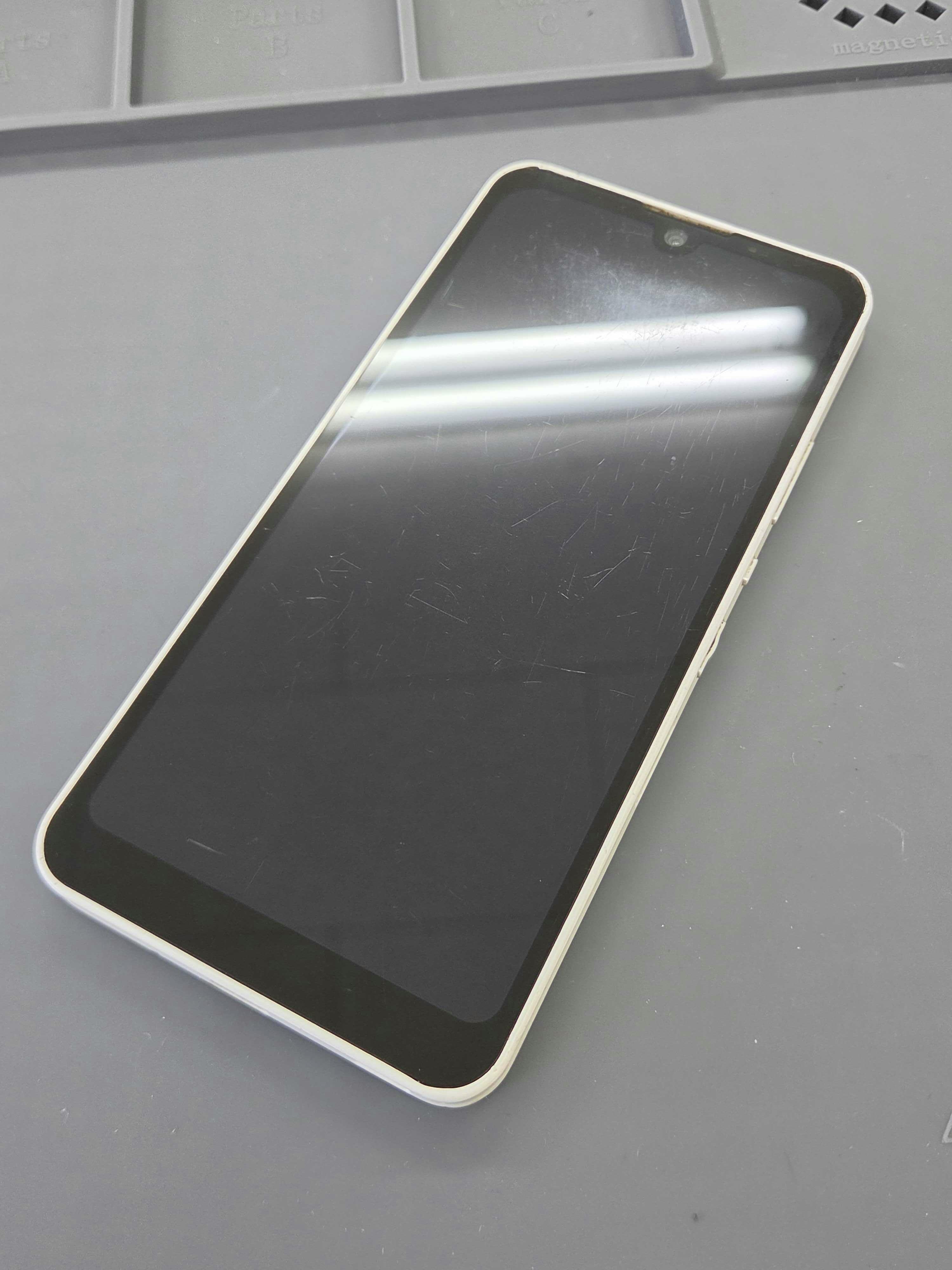 AQUOSWish2　豊川市　AQUOS　スマホ修理　修理　バッテリー交換　豊川　豊橋　新城　蒲郡　湖西　浜松