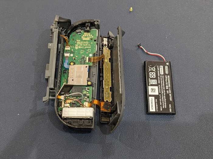 スウィッチ　Switch　ジョイコン　じょいこん　スティック　ドリフト　勝手に動く　誤操作される　修理　交換