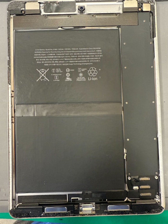 iPad　修理　バッテリー修理　電池修理　充電溜まらない　充電出来ない　豊川市　豊橋市　新城市　蒲郡市　岡崎市　湖西市　浜松市