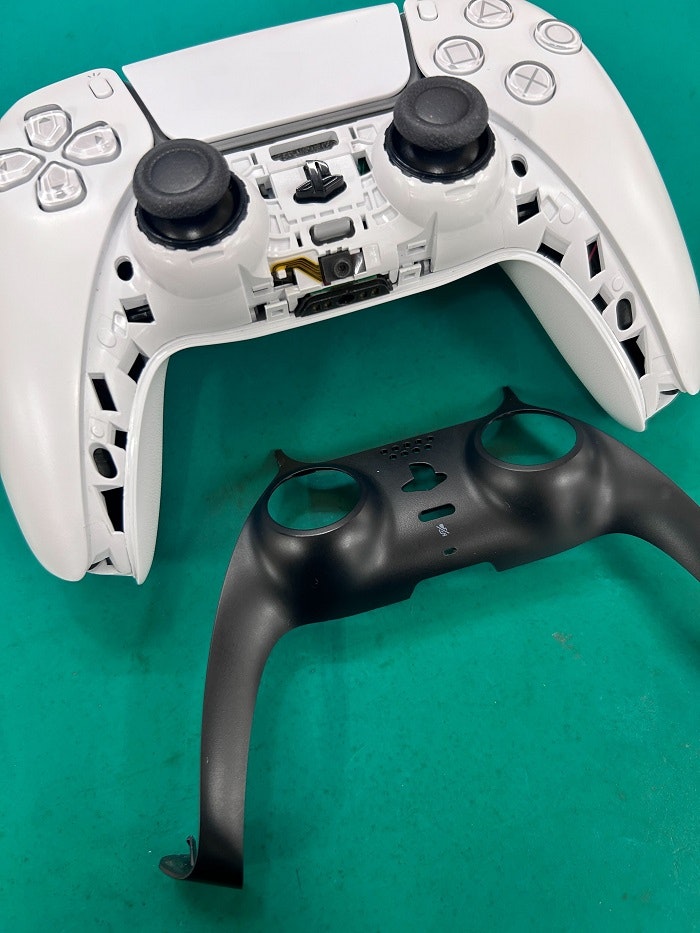 ゲーム機　PS5　コントローラー分解清掃　春日井市・高蔵寺・瀬戸市・尾張旭市・多治見市・長久手市・守山区・名古屋