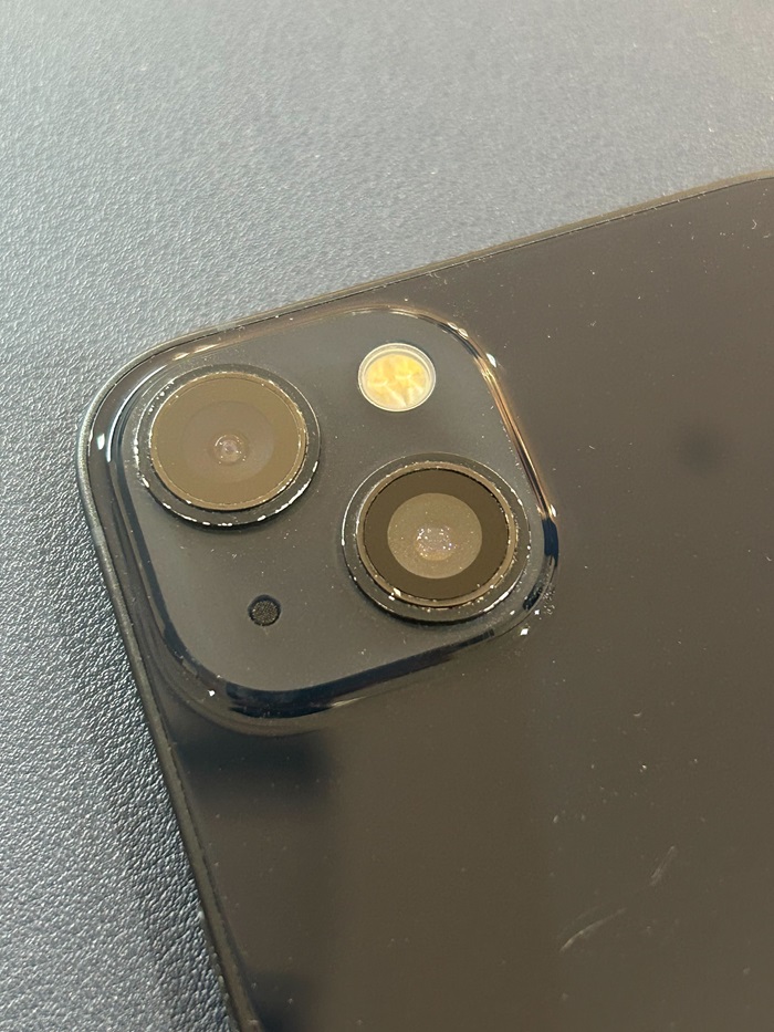 豊田市】iPhone 13 カメラレンズ割れた！ カメラレンズ修理