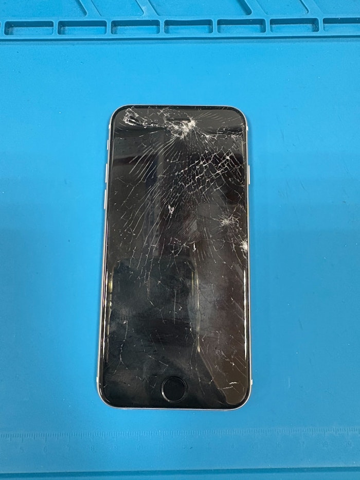 iPhoneSE3　画面交換　即日