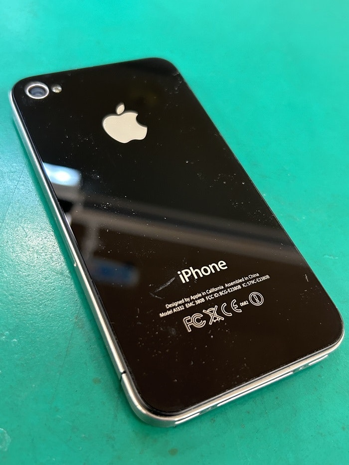 iPhone4　バッテリーの膨張　春日井市・高蔵寺・瀬戸市・尾張旭市・多治見市・長久手市・守山区その他名古屋