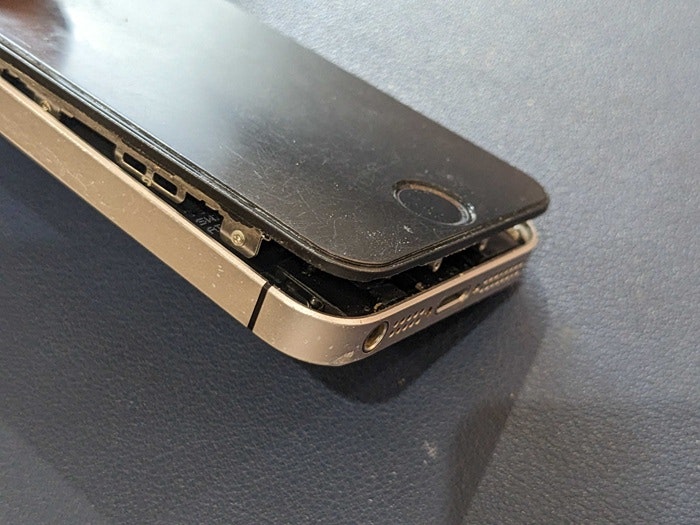 iPhone SE 充電持ち悪い バッテリー持ち悪い 充電持ち良くする バッテリー持ち良くする バッテリー交換 故障 修理