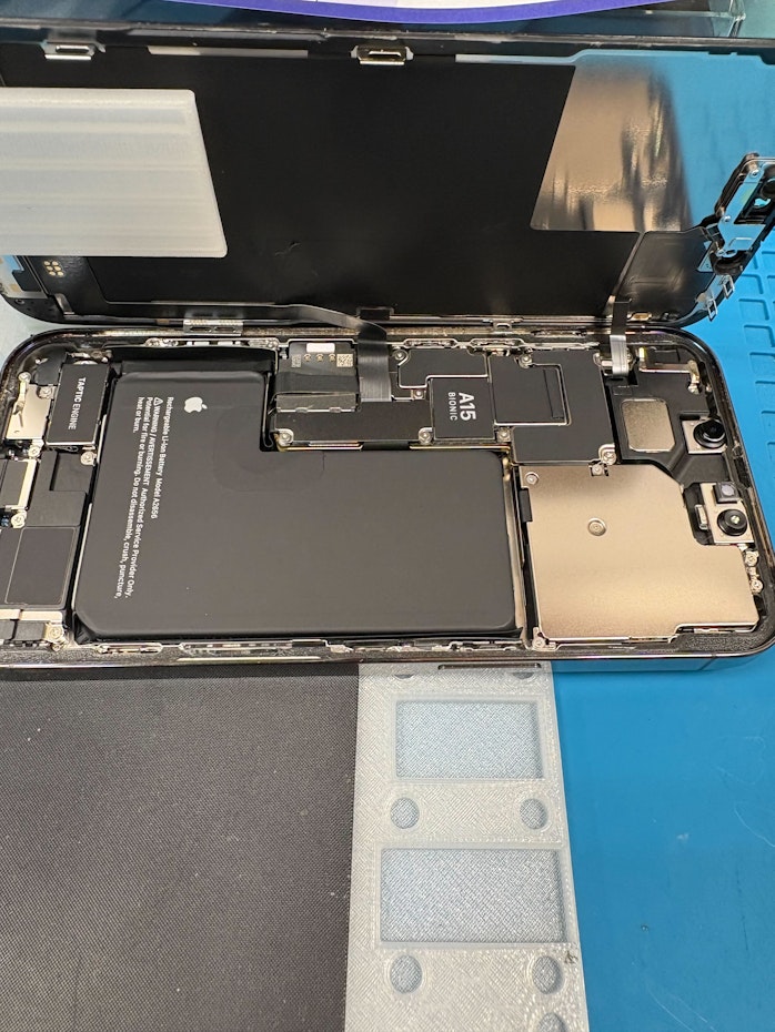 バッテリー交換　iPhone13Pro　豊橋
