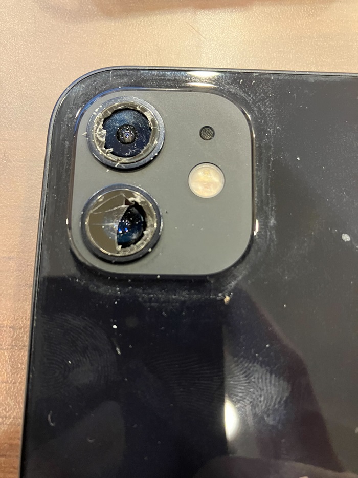 豊田市】iPhone 12 カメラレンズが割れてしまった カメラレンズ修理