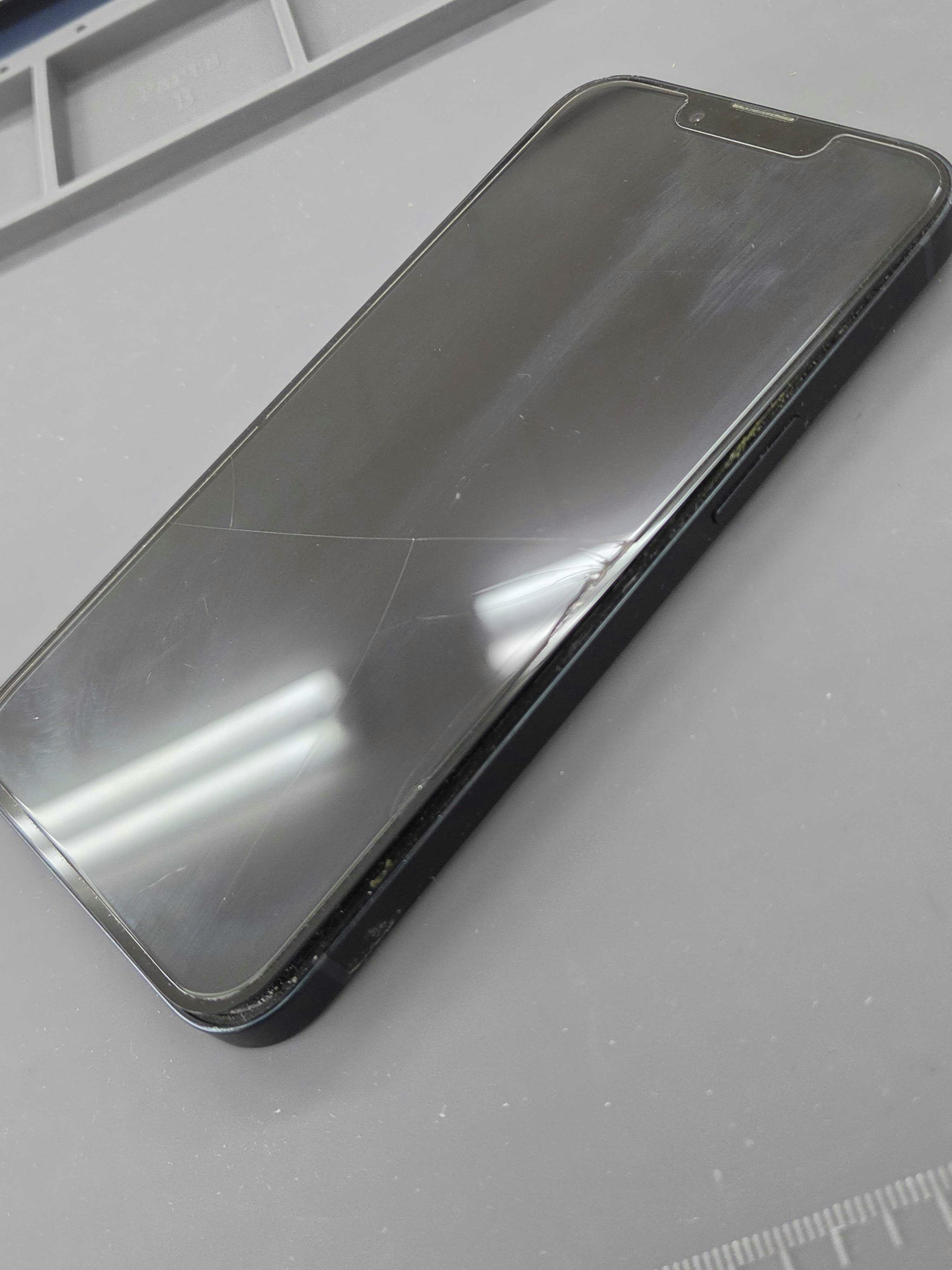 iPhone13ProMax　豊川市　iPhone　修理　スマホ修理　バッテリー膨張　画面修理　豊川　豊橋　新城　蒲郡　湖西　浜松