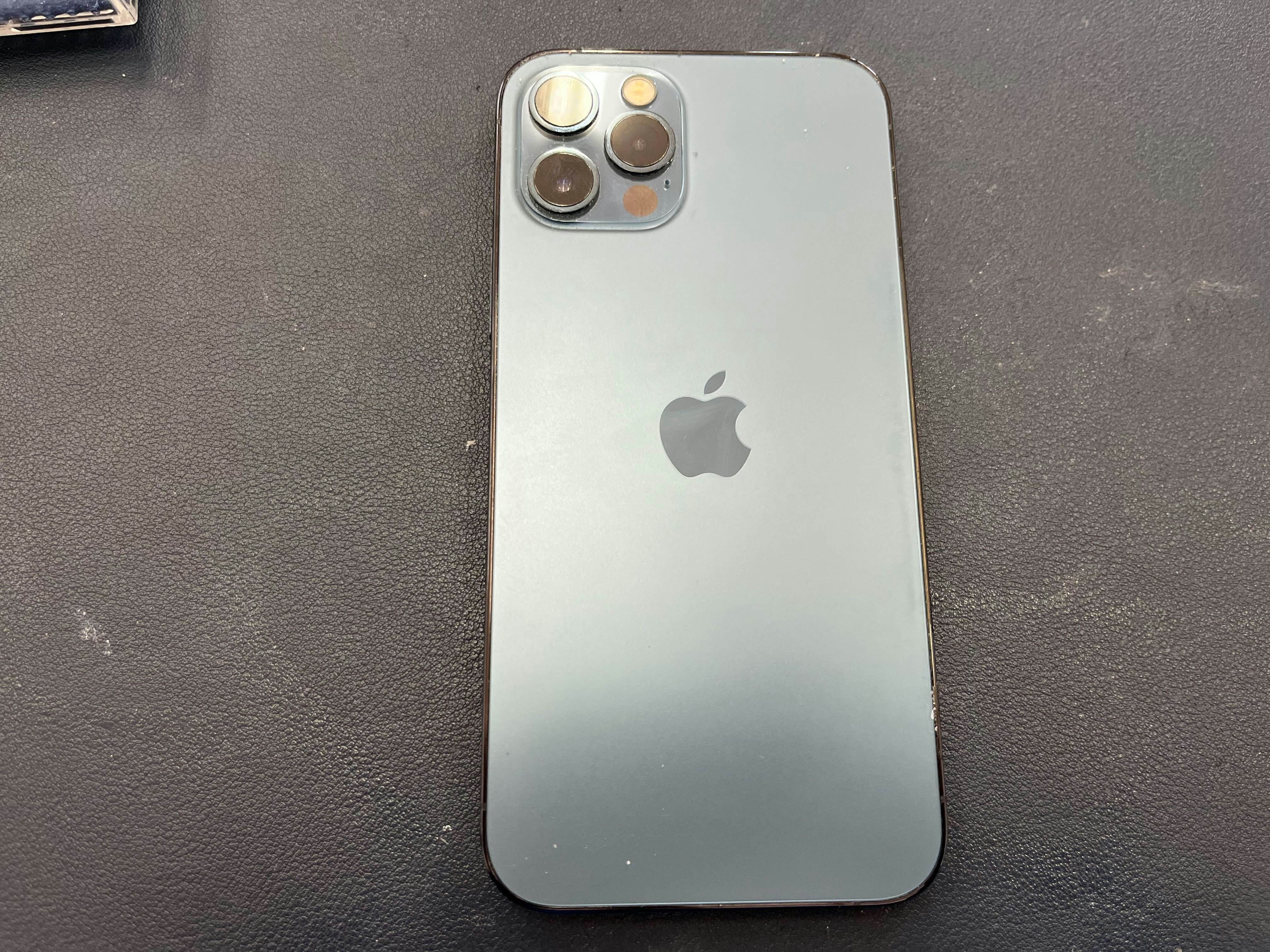 iPhone12Pro バッテリー交換　バッテリー修理　充電持ち悪い