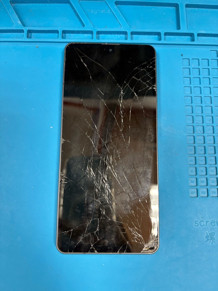 画面交換　AQUOSsense6　AQUOS