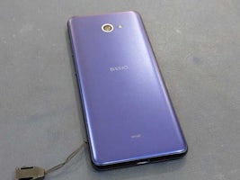 【豊川市でBASIO4のバッテリー交換】電池の減りが早い症状も修理可能！