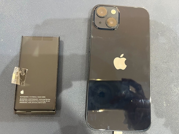 iPhone アイフォン アイフォーン スマホ スマートフォン バッテリー 電池 充電持ち 交換 取り替え メーカー修理 Apple Store 正規修理 純正 社外 保険 保証 AppleCare 故障 壊れた 壊した 修理 直す 治す 改善 自分で交換