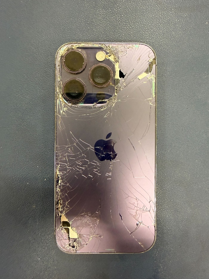 iPhone14 pro 背面割れ iPhone-14-Pro-背面割れ-修理_