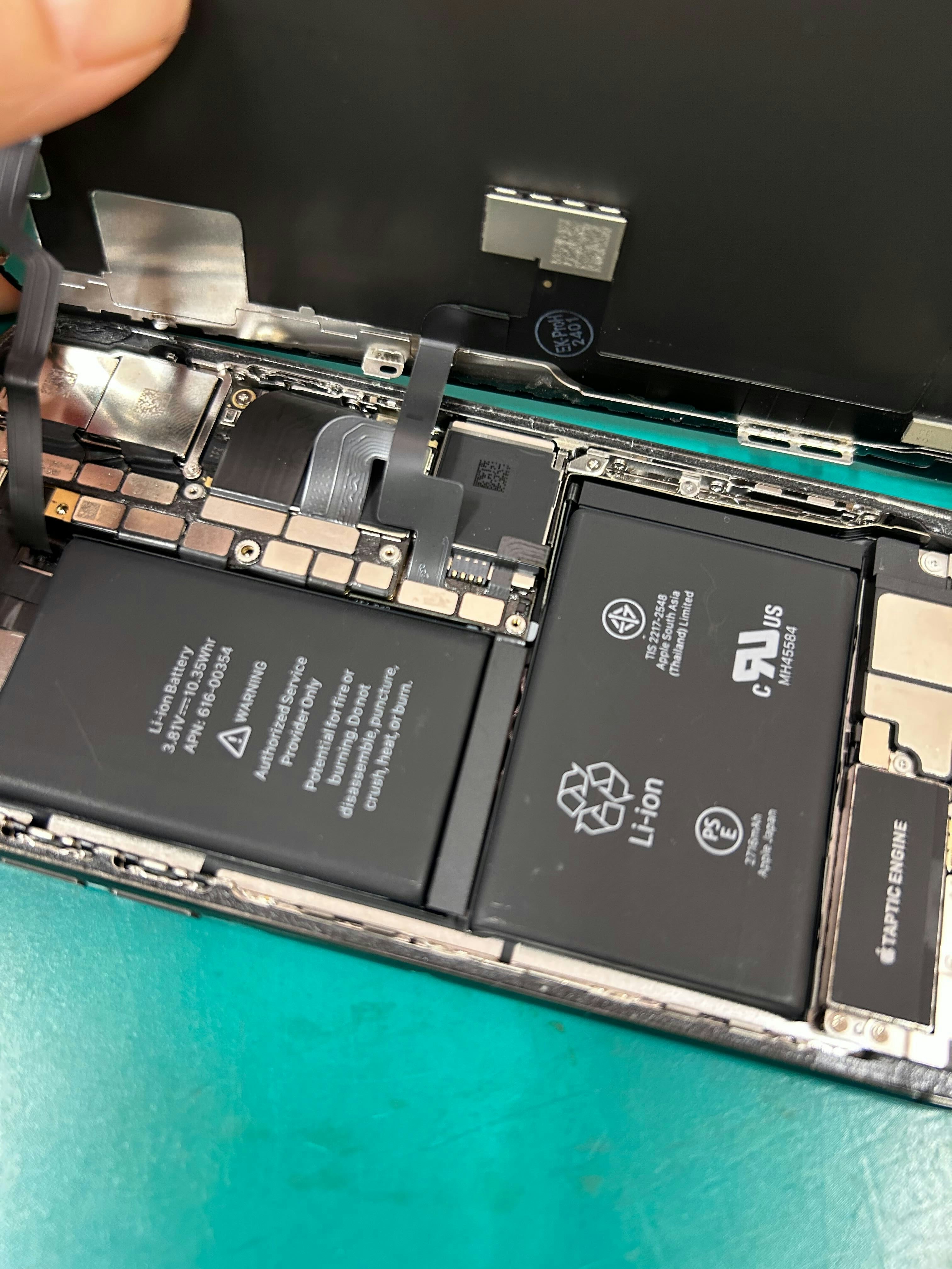 iPhoneX 液晶漏れ