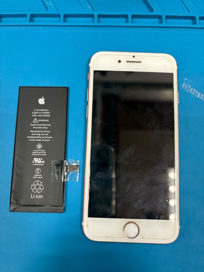スマホ修理　iPhone7修理　豊橋
