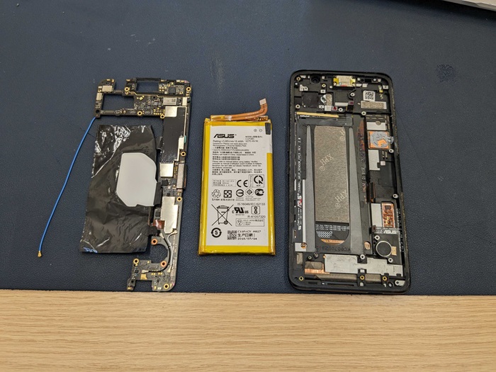 岡崎市】ROG Phone ZS600KL バッテリー交換 まちスマ岡崎店