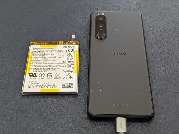 岡崎市】Xperia 5 III バッテリー交換 まちスマ岡崎店