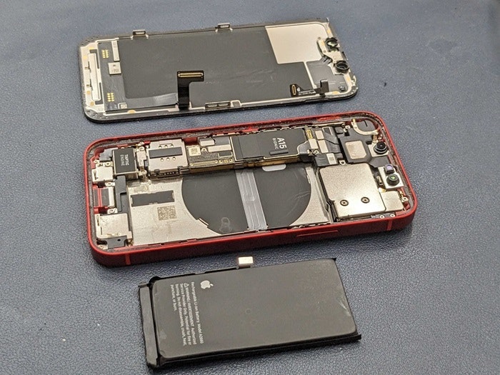 iPhone13mini　バッテリー交換　バッテリー修理　終電持ち悪い　充電すぐ切れる