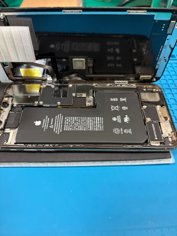 iPhone充電ドック　即日　iPhone修理