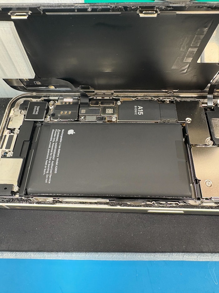 iPhone13　バッテリー交換　即日