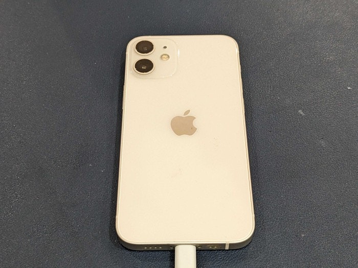 あいふぉん　iPhone 12 mini　減り早い　経年劣化　サービス表記　修理　交換