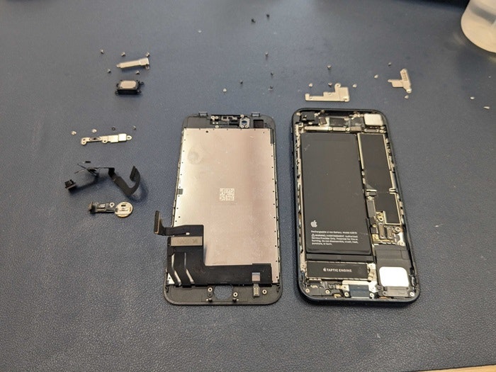 iPhone SE 第3世代 SE3 画面故障 液晶故障 画面交換 液晶交換 壊れた 映らない データ取り出し データ復旧 修理 治す 直す