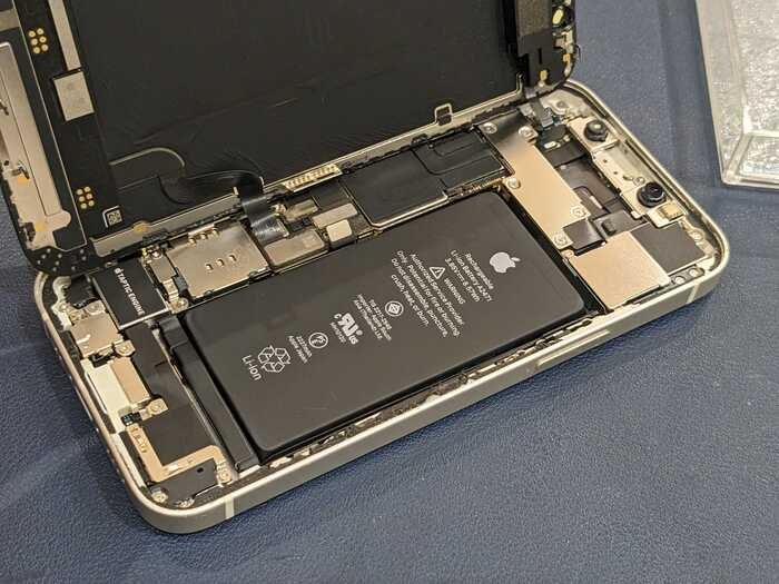 iPhone12 バッテリー交換　バッテリー修理　充電持ち悪い