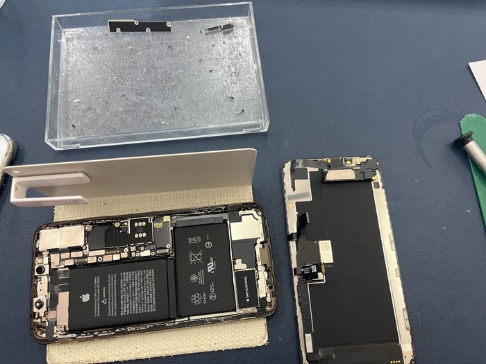 iPhoneXsMax 画面修理　画面交換　液晶修理　電源不良　起動不良