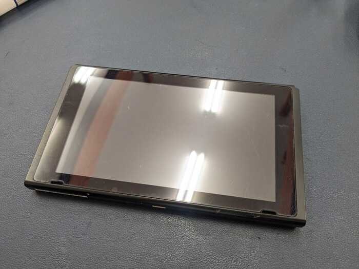 すうぃっち　スウィッチ　Switch　液晶　えきしょう　表示不良　線が入る　音はする　画面真っ暗　液晶交換　修理