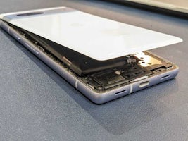 Pixel 7a バッテリー交換 　【岡崎】