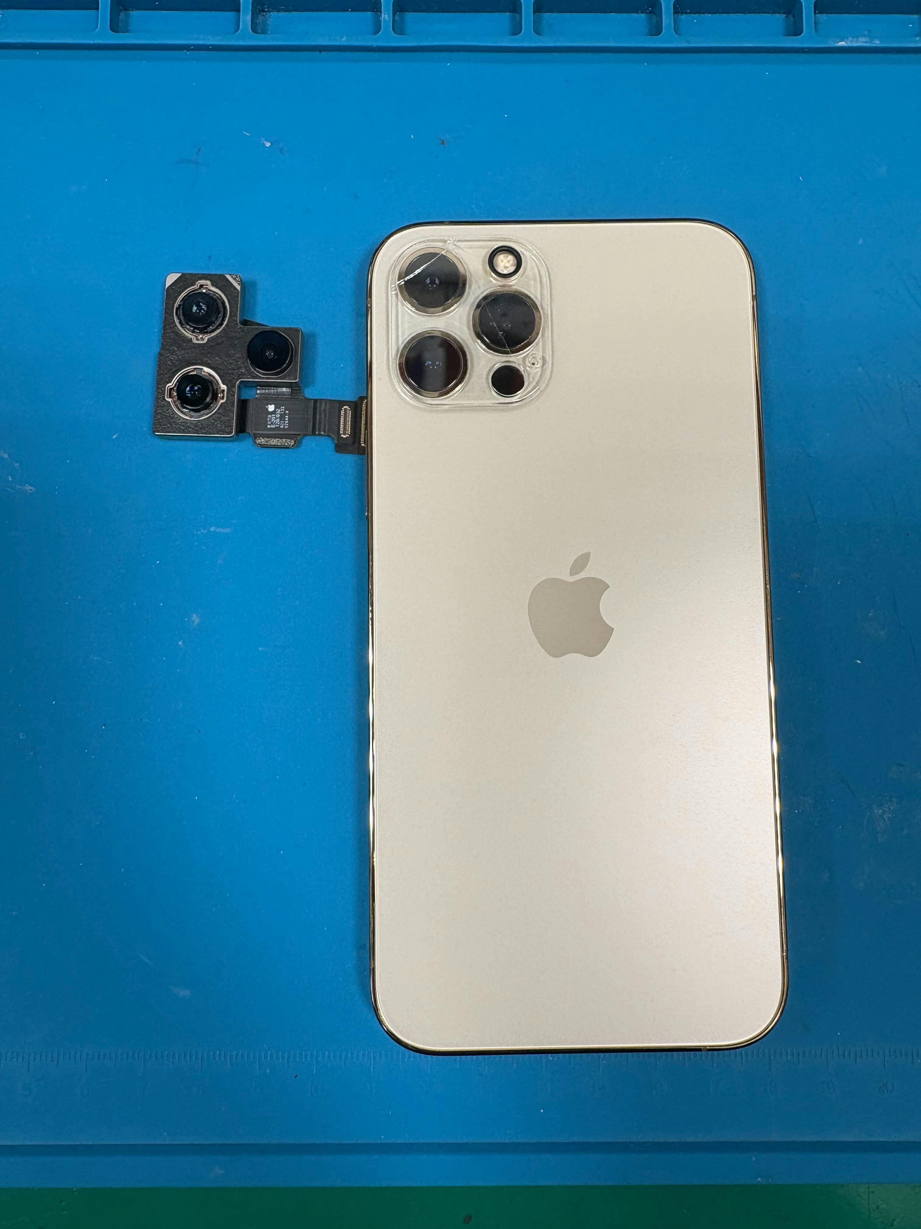 iPhone12Pro　アウトカメラおかしい　即日修理