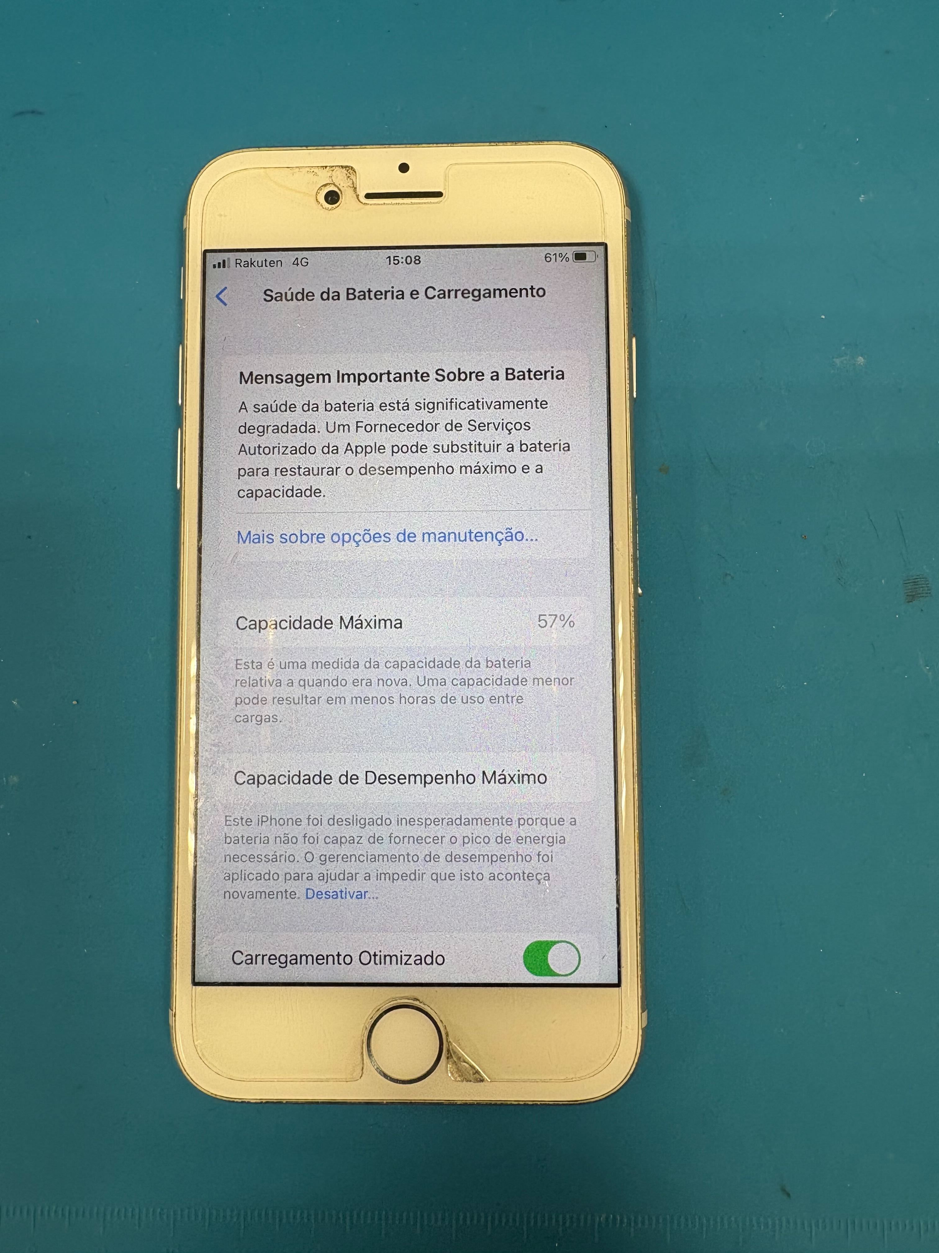 iPhone8 本体　バッテリー劣化あり iPhone8のバッテリー最大容量が75％!?交換目安は85