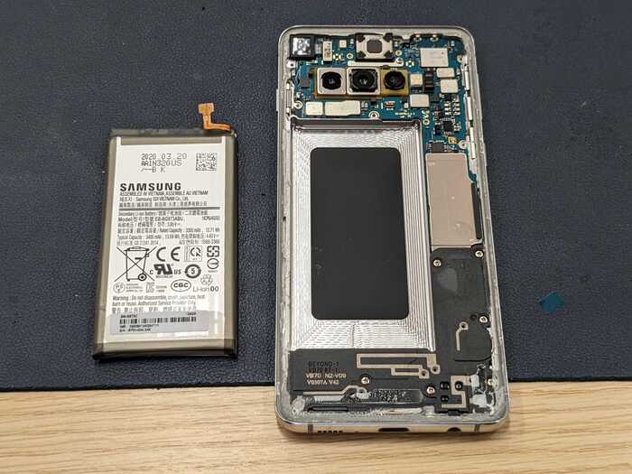 Galaxy S10　バッテリー交換　バッテリー修理　バッテリー持ち悪い　