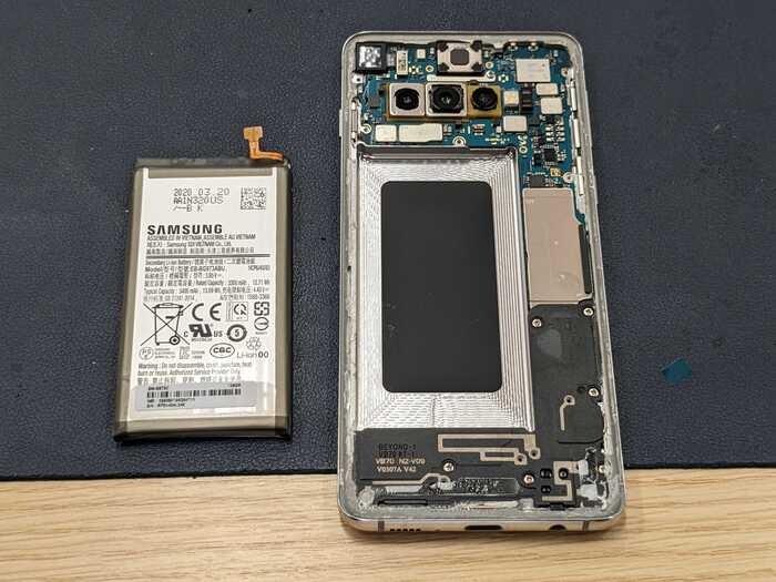 Galaxy S10　バッテリー交換　バッテリー修理　バッテリー持ち悪い　