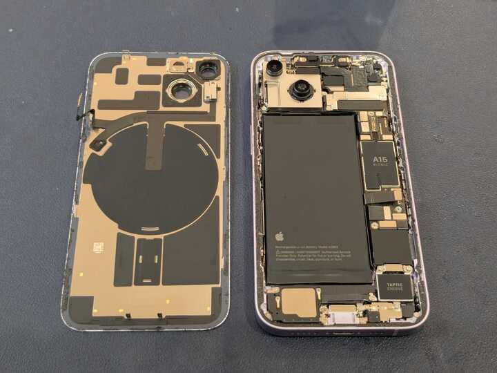 豊田市】iPhone14の充電口修理を行いました！充電できない症状も即日対応