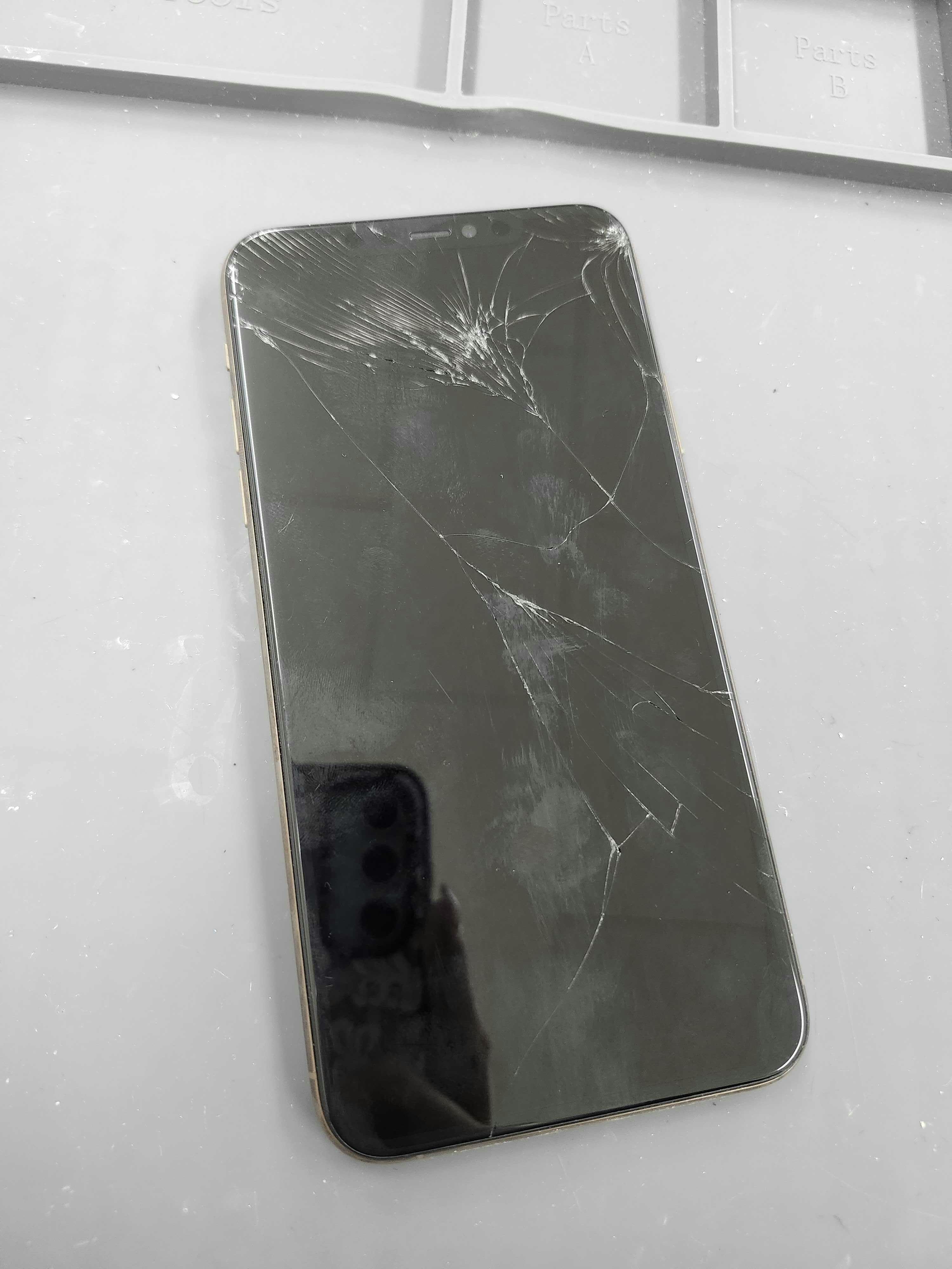 iPhone11ProMax　iPhone　修理　iPhone修理　画面割れ　画面修理　豊川　豊橋　新城　蒲郡　湖西　浜松