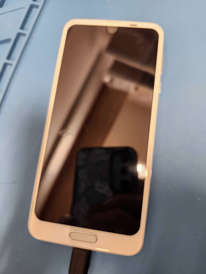 AQUOS　R2　充電出来ない　充電ドック交換
