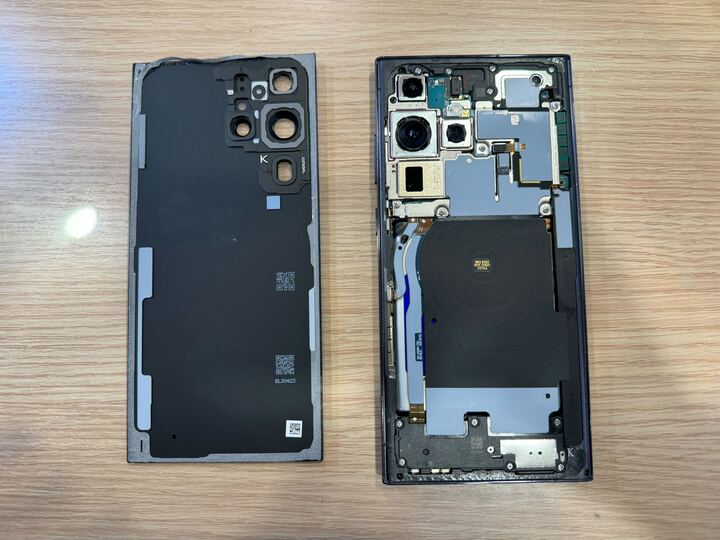 Galaxy S23 Ultra カメラレンズ割れ