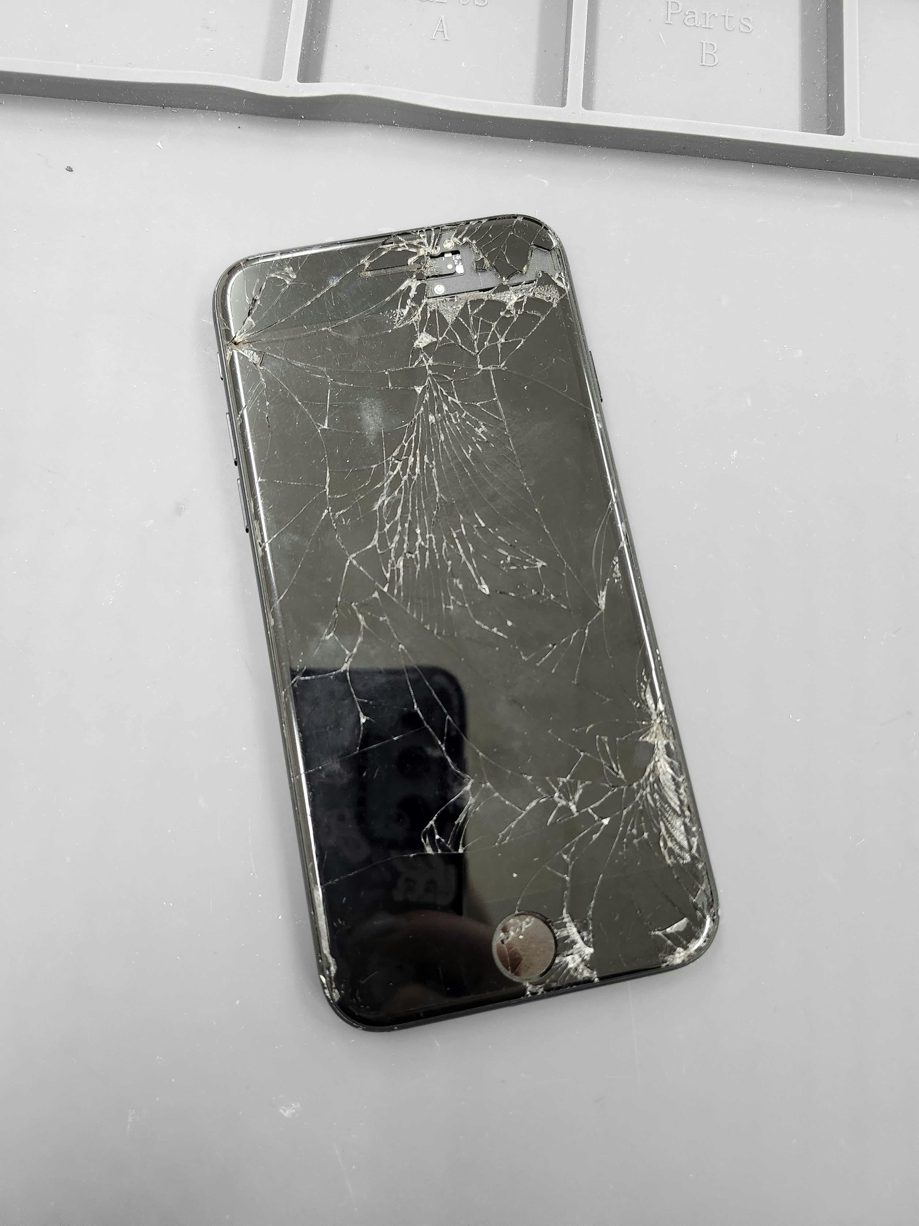 iPhone7　iPhone　修理　iPhone修理　スマホ修理　スマホ　即日　画面交換　バッテリー交換　豊川　豊橋　新城　蒲郡　湖西　浜松　