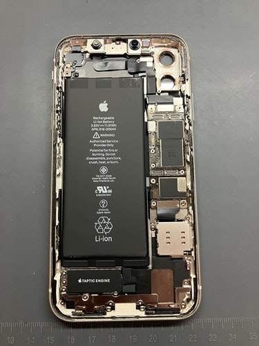 iPhone11　アウトカメラ交換　豊橋修理