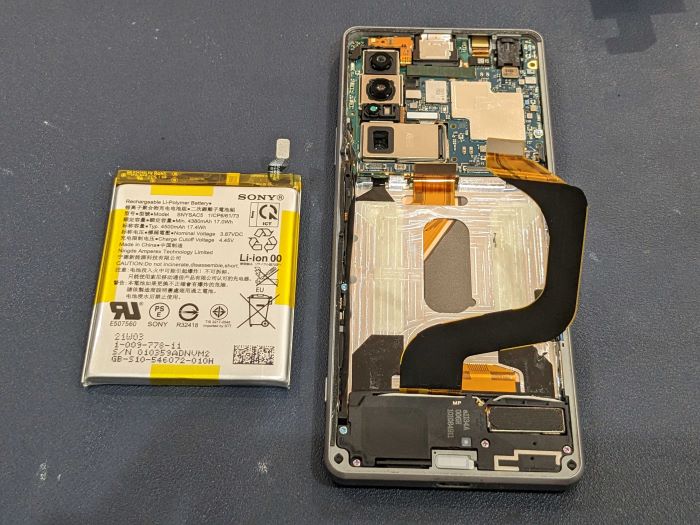Xperia 1 III Android修理　Androidバッテリー　バッテリー交換　バッテリー修理　スマホ修理　充電持ち悪い　バッテリーすぐ切れる