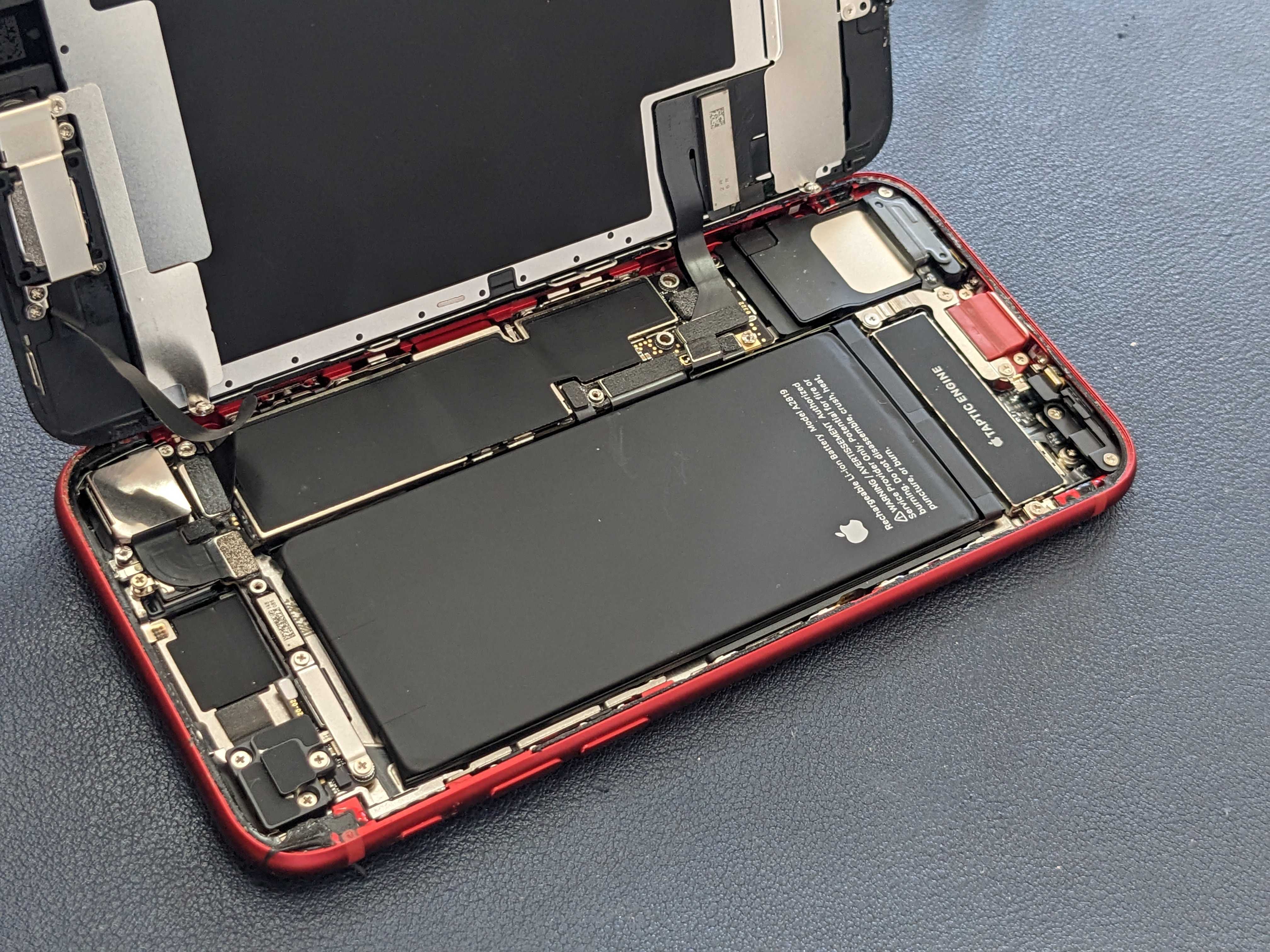 iPhone SE3 本体 バッテリー82% 画面割れ iPhone SE3 本体 バッテリー82% 画面割れ iPhone SE3 バッテリー