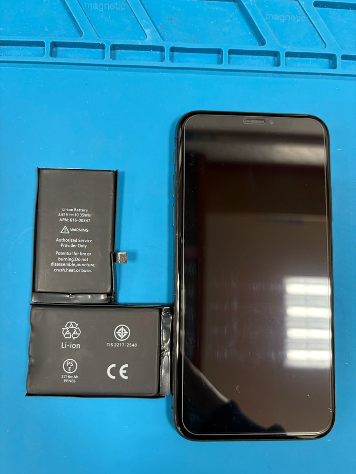 イオン豊橋南　バッテリー交換　スマホ修理