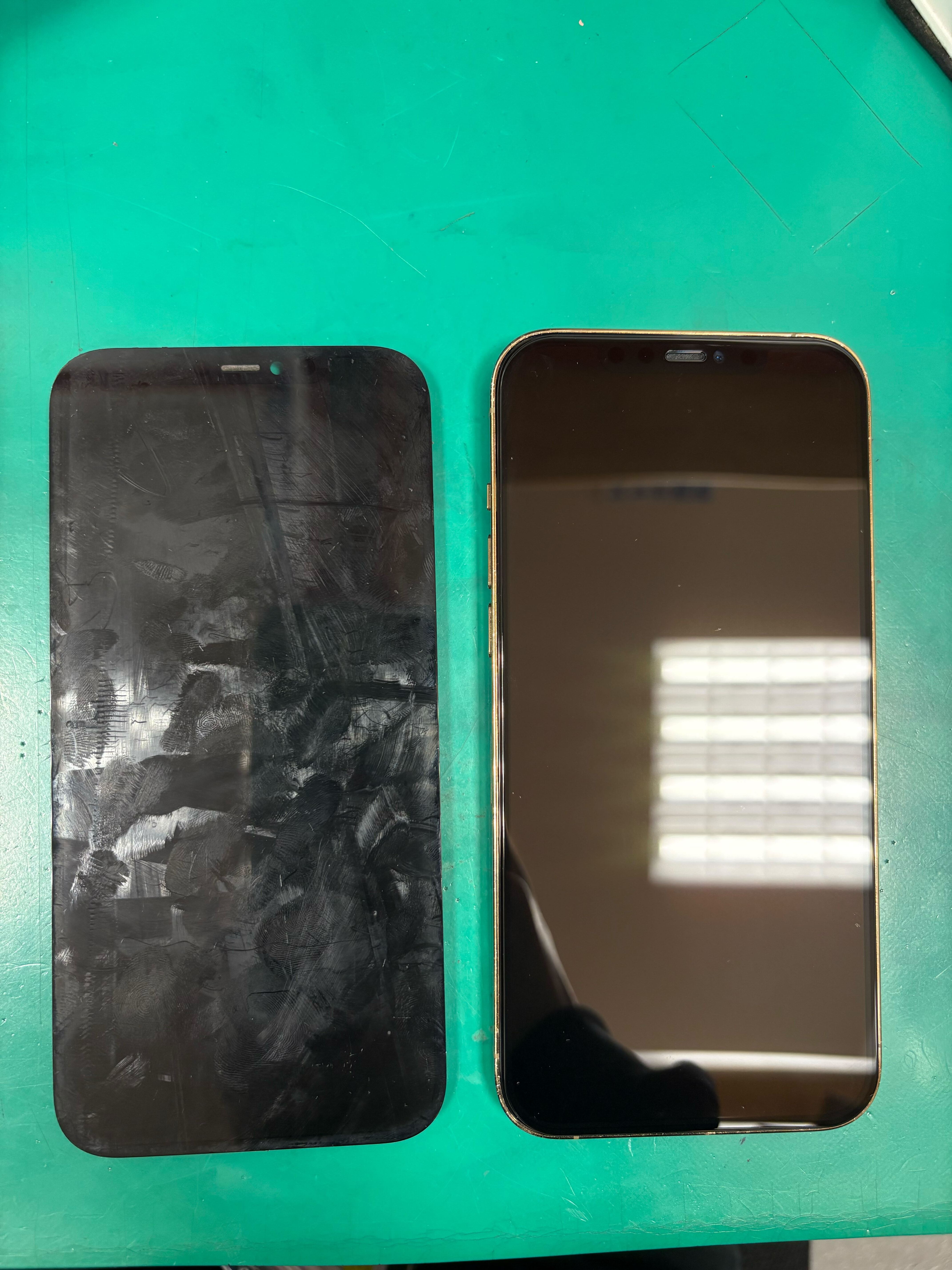 iPhone12ProMAX 液晶焼け🌞画面交換【イオン豊橋南】
