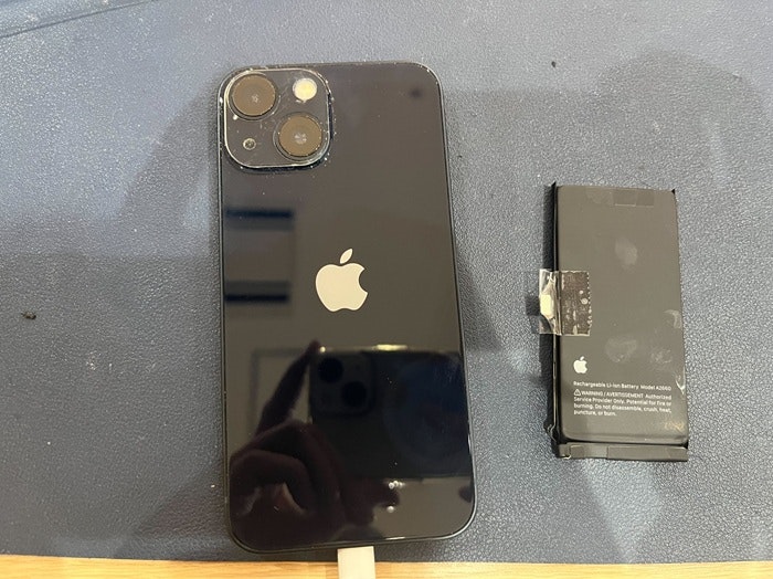 あいふぉん　アイフォン　iPhone　充電もたない　1日もたない　減りが早い　経年劣化　サービス表記　電源勝手に落ちる　シャットダウン　ばってりー　バッテリー　交換　修理